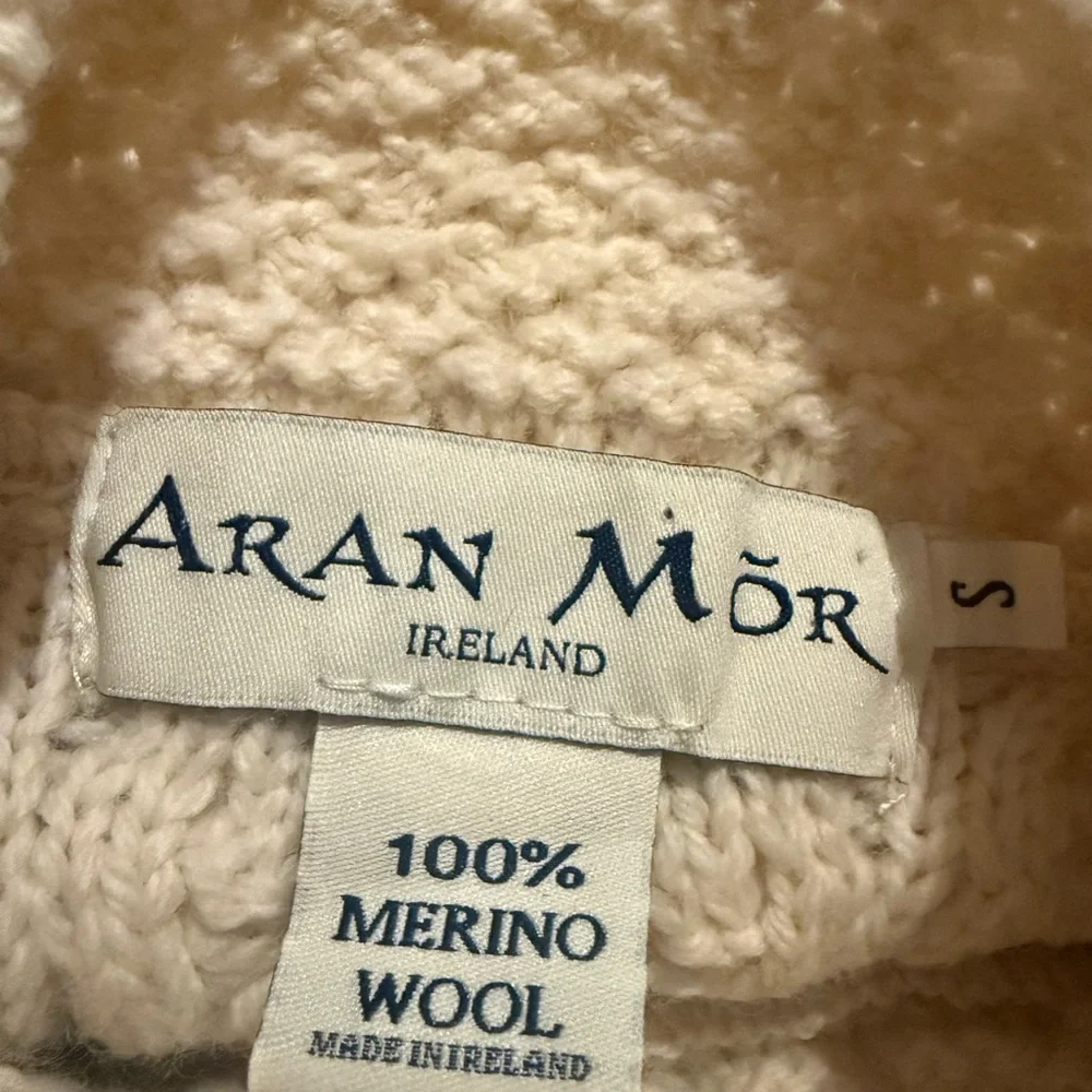 Aran Mor Merino Wool Cable knit Sweater - Picture 6 of 7